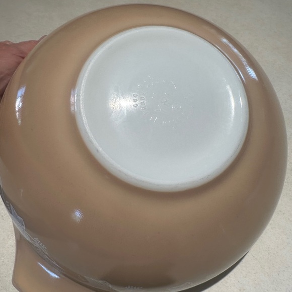 Pyrex Vintage Tan/Beige Sandalwood Cinderella 4QT Nesting Mixing Bowl #444 - Picture 8 of 9